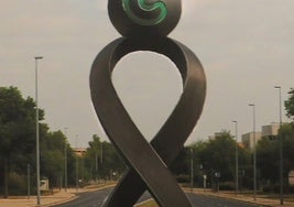 Diseño de la escultura que se instalará en la rotonda del hospital.