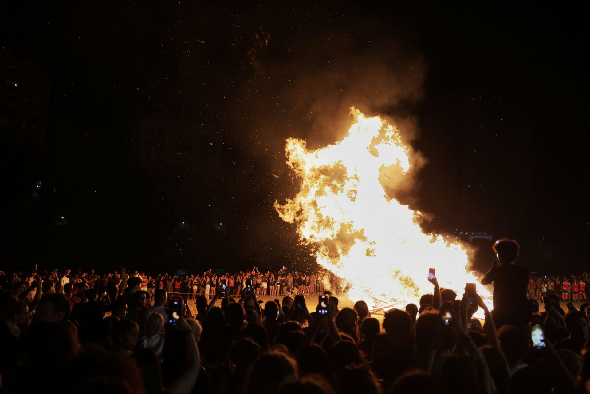 Las imágenes de la noche de San Juan en Valladolid