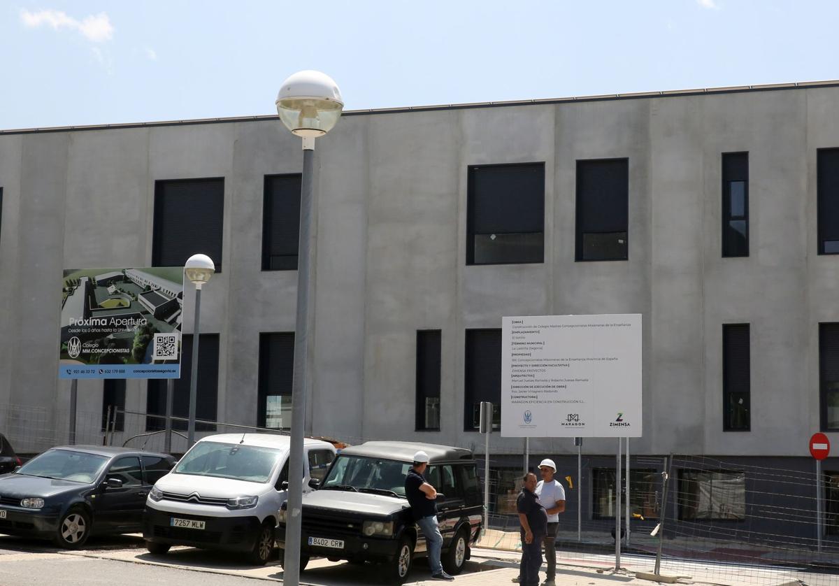 Edificio del futuro colegio de las Madres Concepcionistas en La Lastrilla.