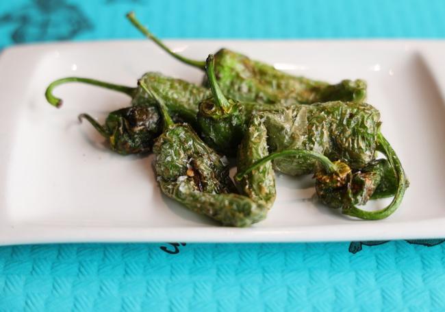 Pimientos de Padrón con su punto justo de sal
