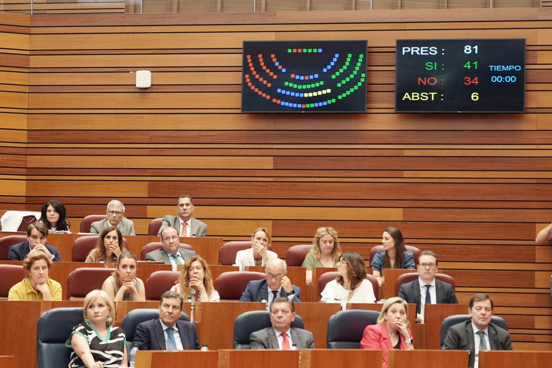 PSOE y Vox se unen para sacar a concurso la televisión autonómica de Castilla y León