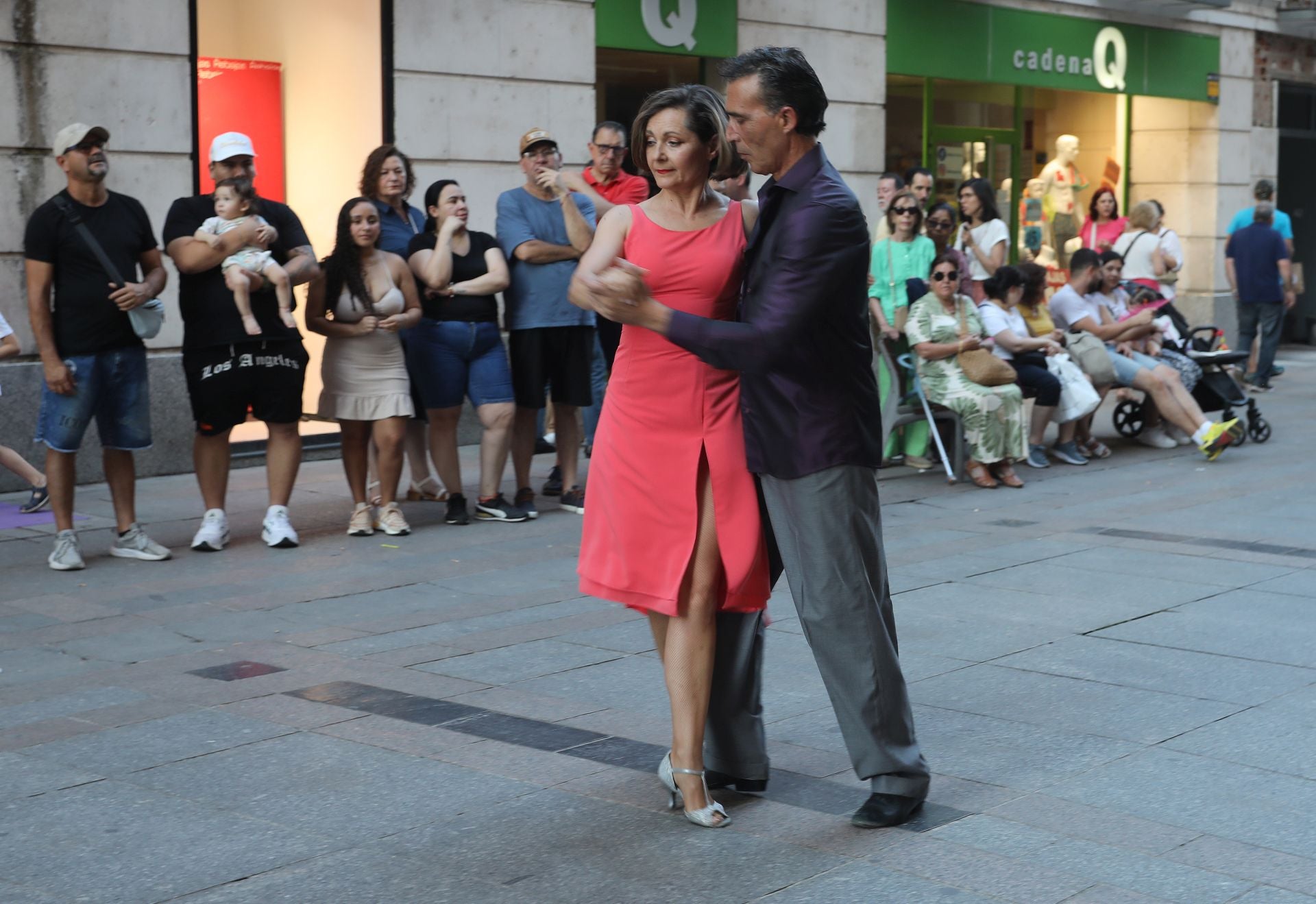 El comercio de Palencia saca una sonrisa