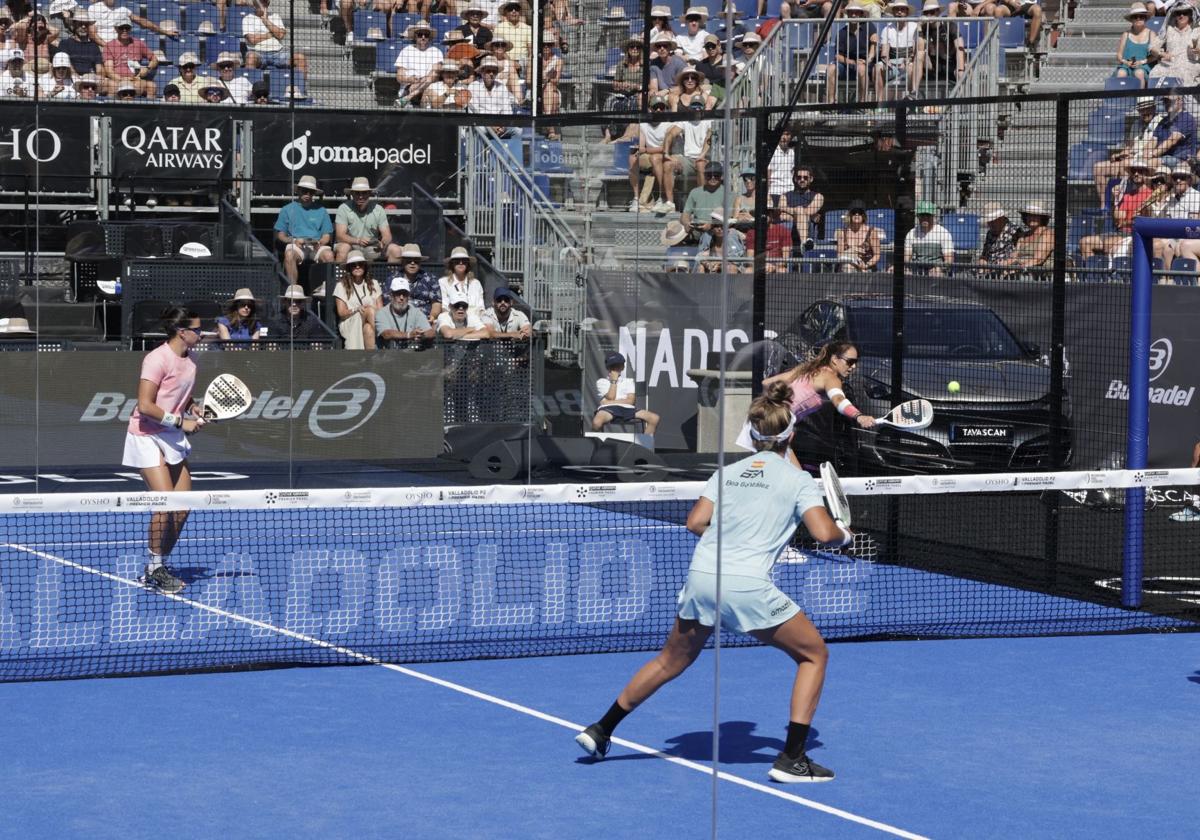 Las imágenes de la penúltima jornada del Premier Padel en la Plaza Mayor