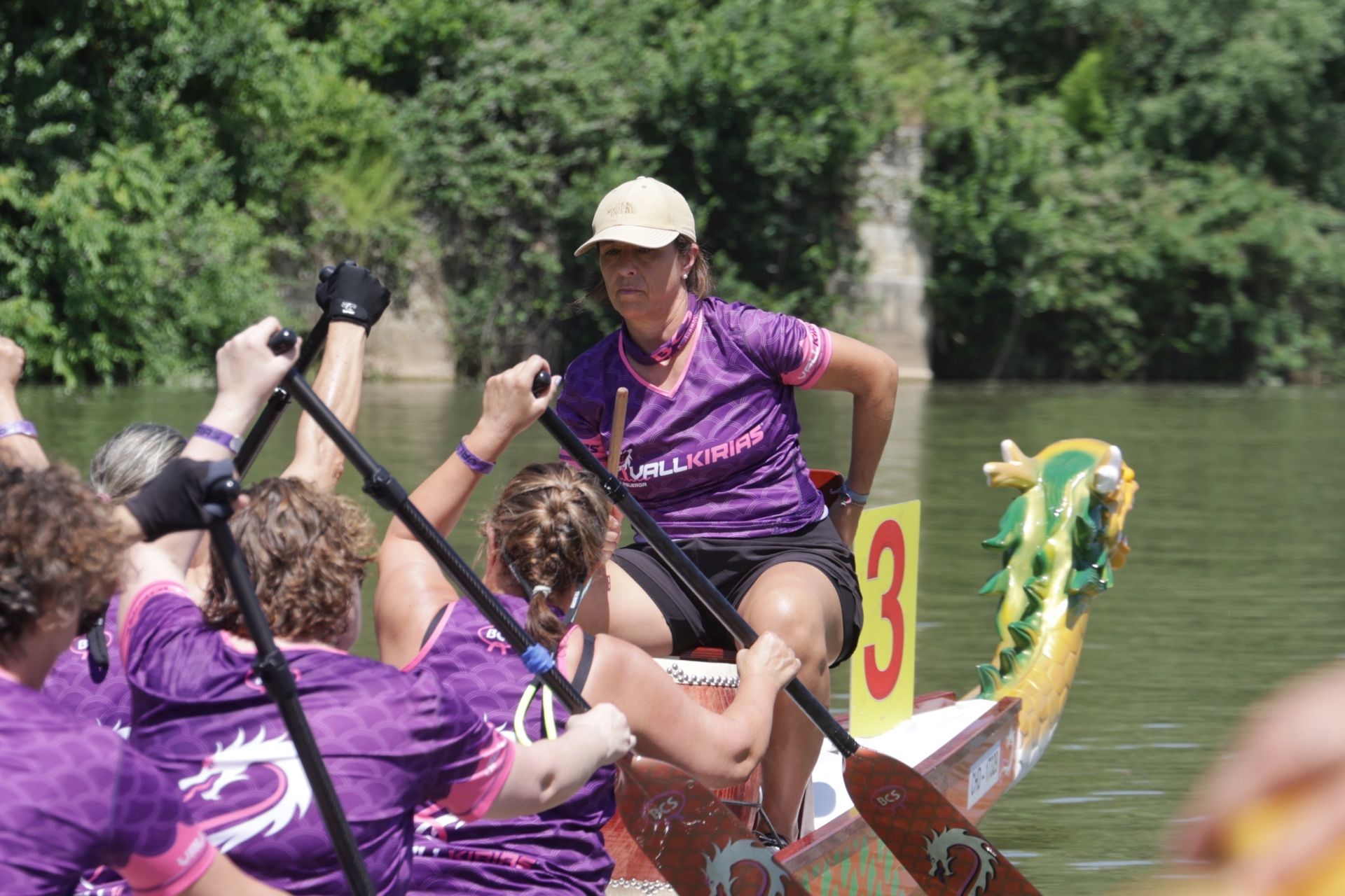 Las imágenes de las Valkirias en el Pisuerga a ritmo de la modalidad Dragon Boat