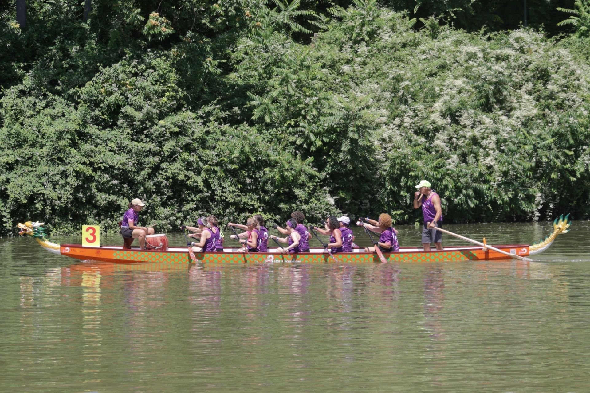 Las imágenes de las Valkirias en el Pisuerga a ritmo de la modalidad Dragon Boat