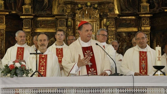 El cardenal Artime presidió la eucaristía en Astudillo.
