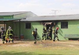 Fotos del incendio en el club de golf de Cuéllar