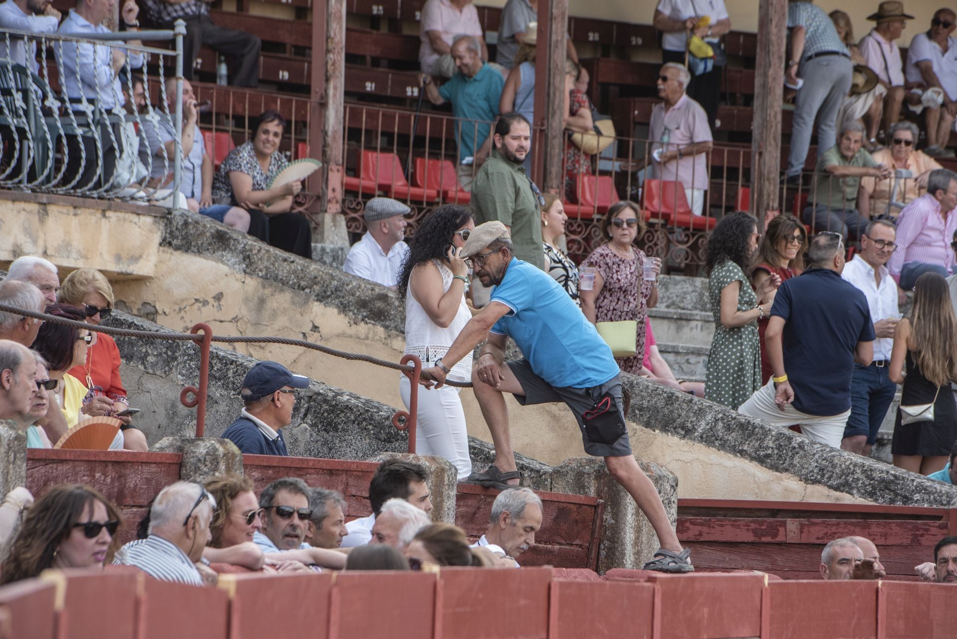 Búscate en los toros durante la corrida en Segovia