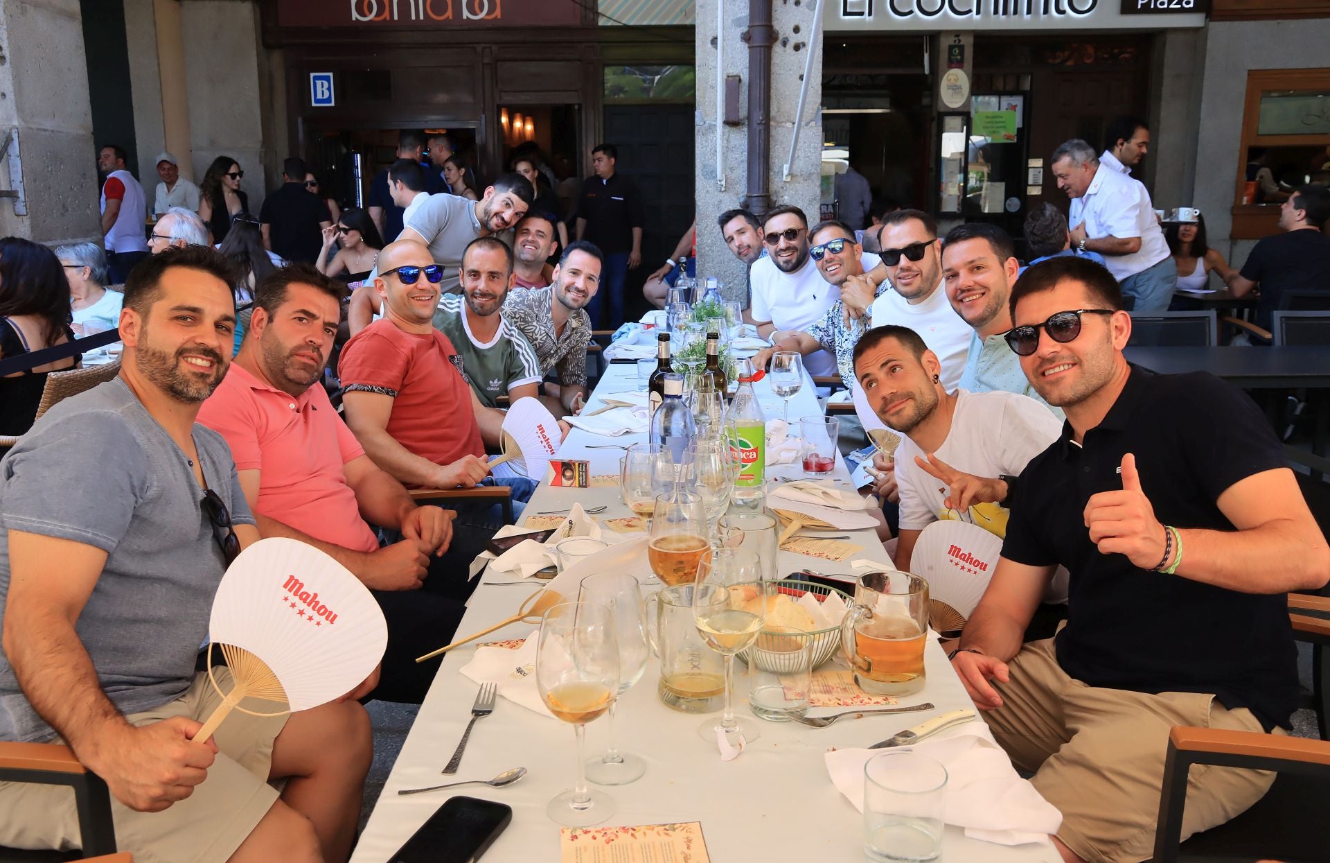 Fotos del tardeo de fiestas del sábado en Segovia