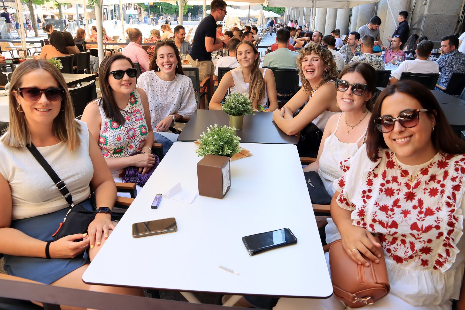 Fotos del tardeo de fiestas del sábado en Segovia