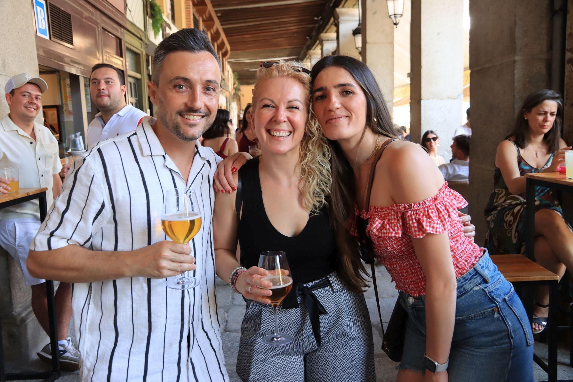 Fotos del tardeo de fiestas del sábado en Segovia