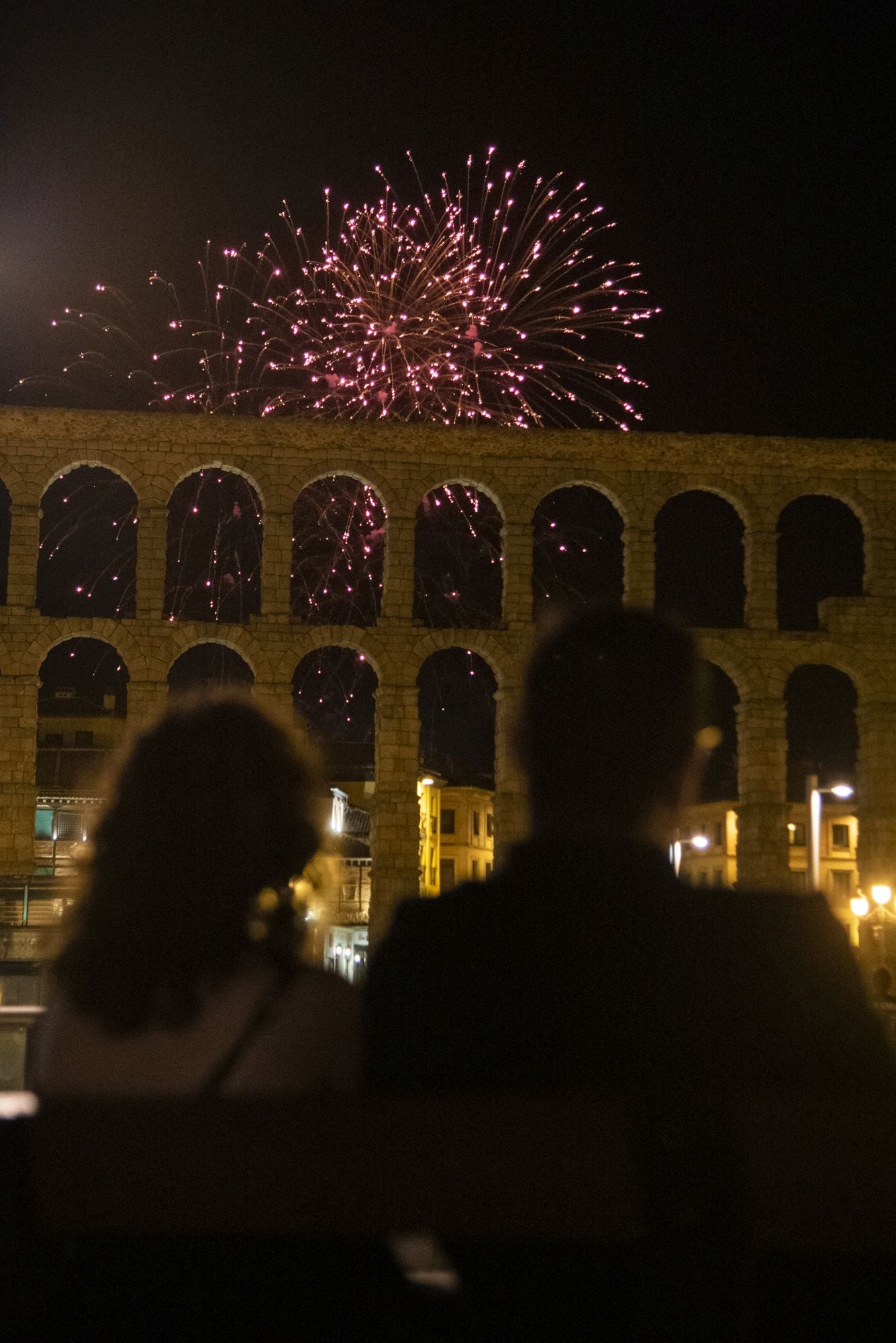 Fotos del espectáculo de fuegos artificiales en Segovia