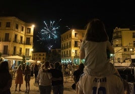 Fotos del espectáculo de fuegos artificiales en Segovia