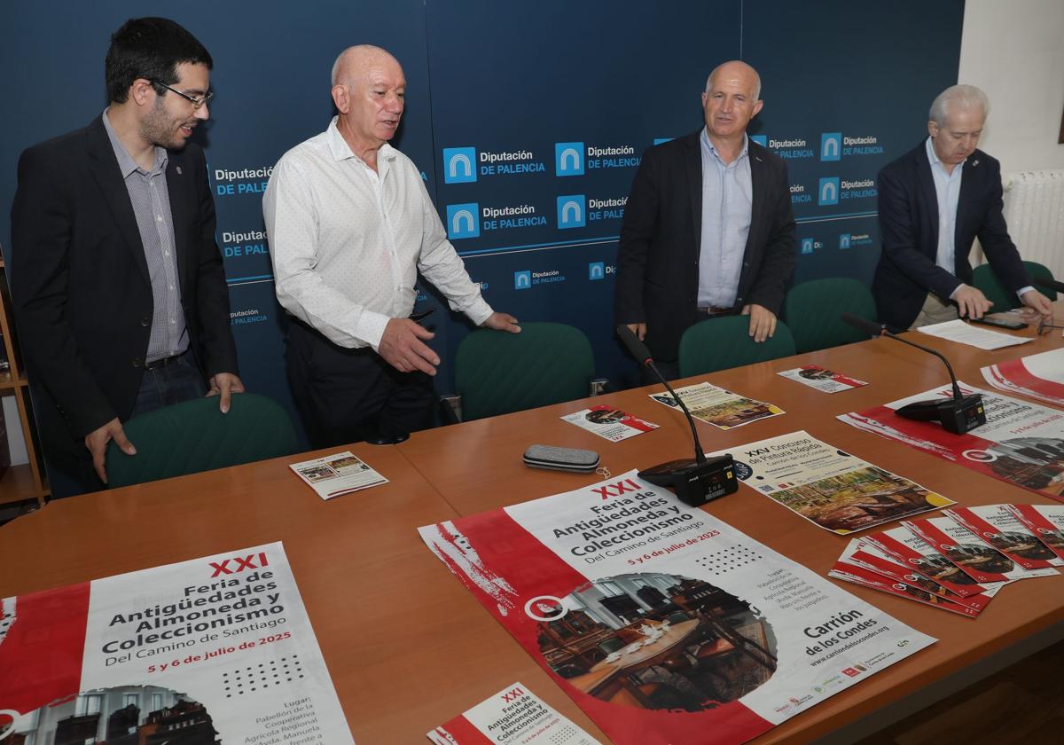 Presentación de la feria de antigüedades, este martes en la Diputación.