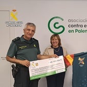 Entrega de la ayuda recaudada por la Diputación.