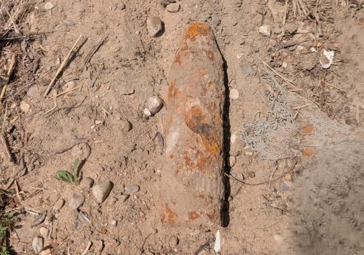 El proyectil de artillería de 80 milímetros encontrado en el Canal del Duero.