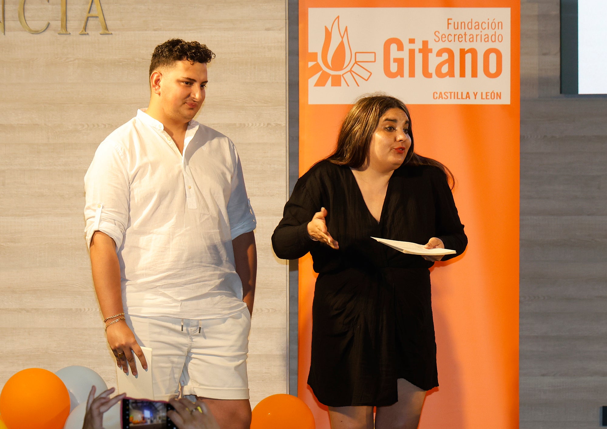 Los estudiantes gitanos celebran sus logros académicos en el Centro Cultural Provincial