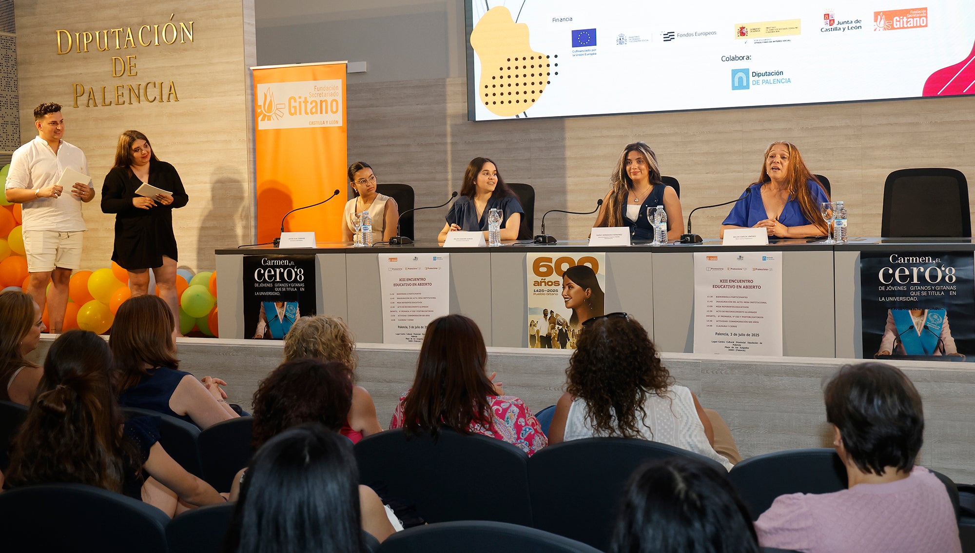 Los estudiantes gitanos celebran sus logros académicos en el Centro Cultural Provincial