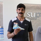 El podólogo Héctor Alonso, uno de los más reconocidos en redes sociales.