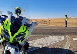 Guardia Civil de Tráfico en las carreteras palentinas.