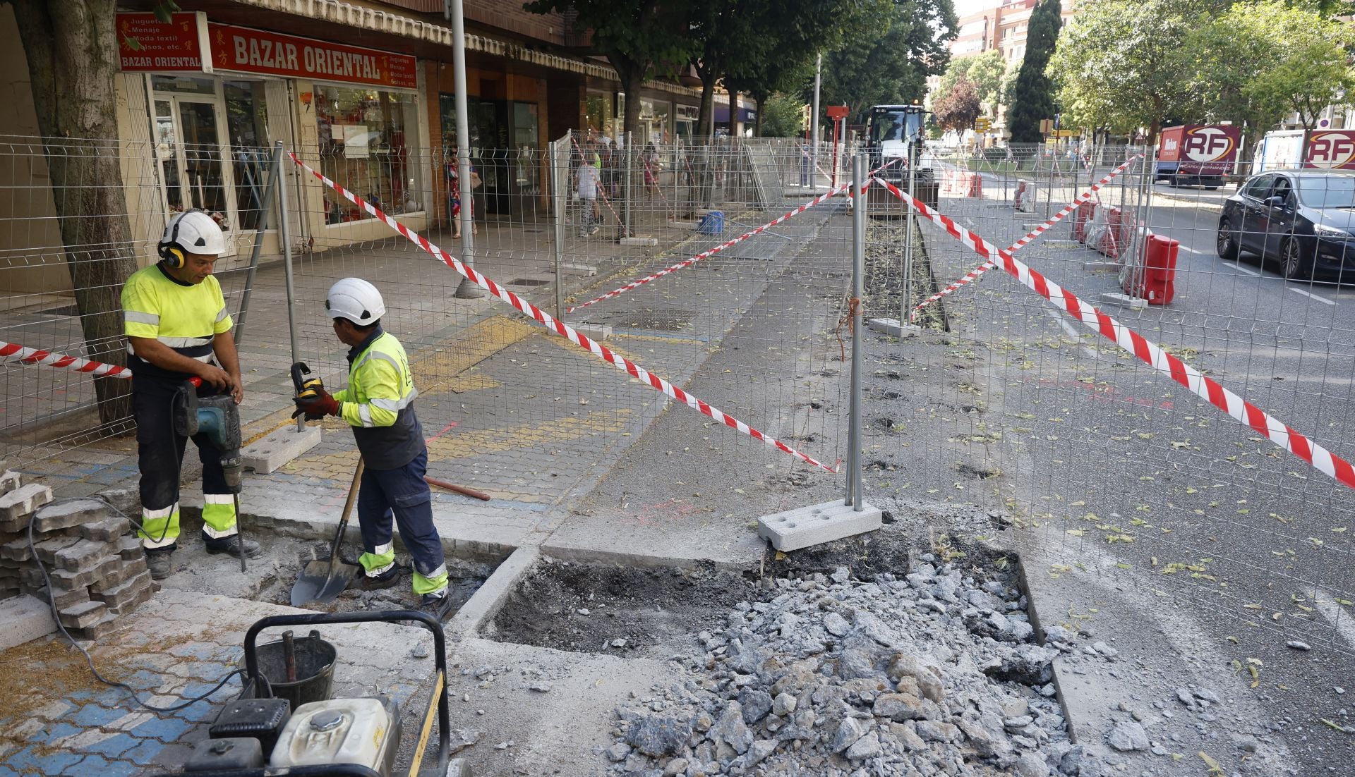 Las obras de la red de calor llegan a la avenida Casado del Alisal