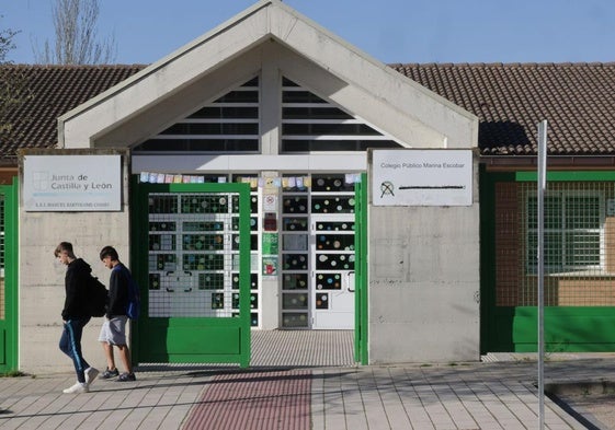 Fachada del CEIP Marina Escobar, en imagen de archivo.