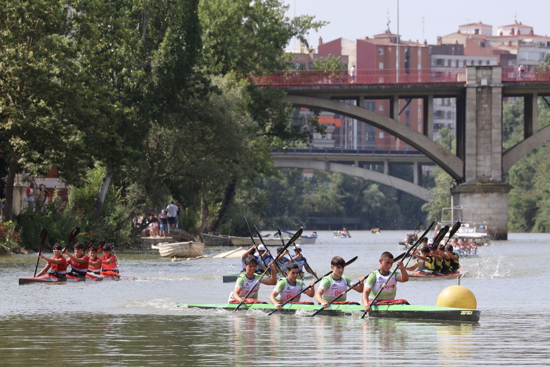 Las imágenes de la Regata Internacional K4 celebrada en aguas del Pisuerga