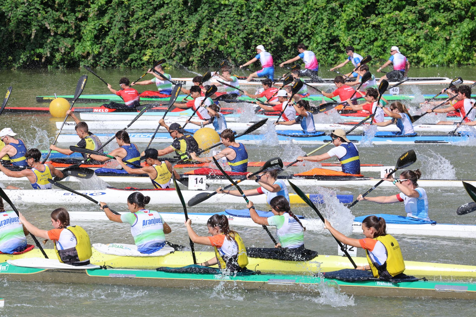 Las imágenes de la Regata Internacional K4 celebrada en aguas del Pisuerga