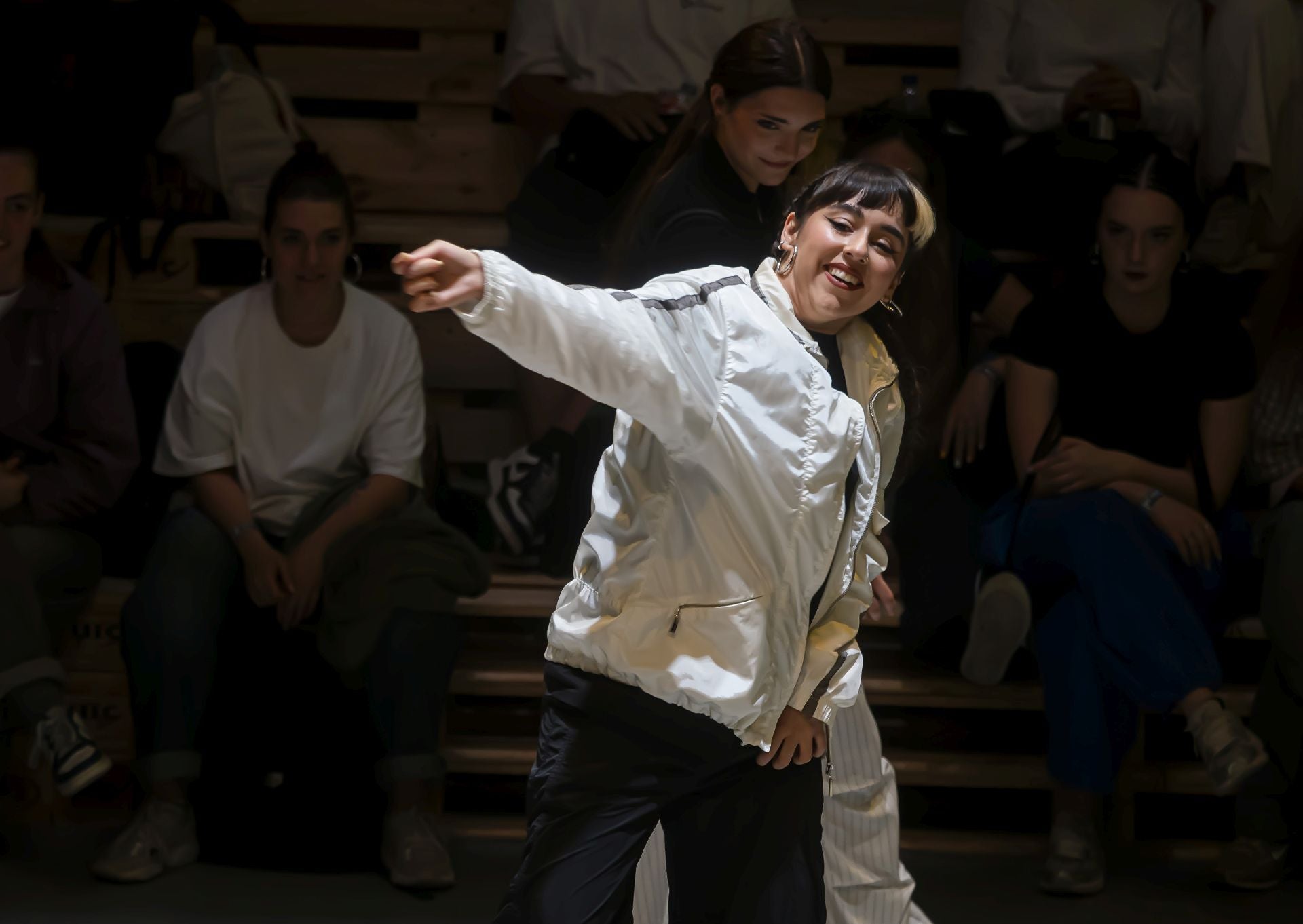 Seiscientos bailarines lo dan todo en el Faro Urbano