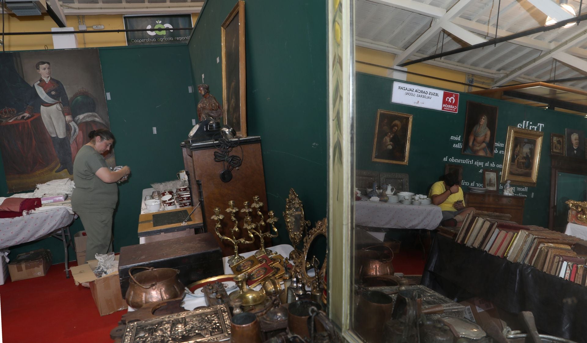 Así es la feria de antigüedades de Carrión