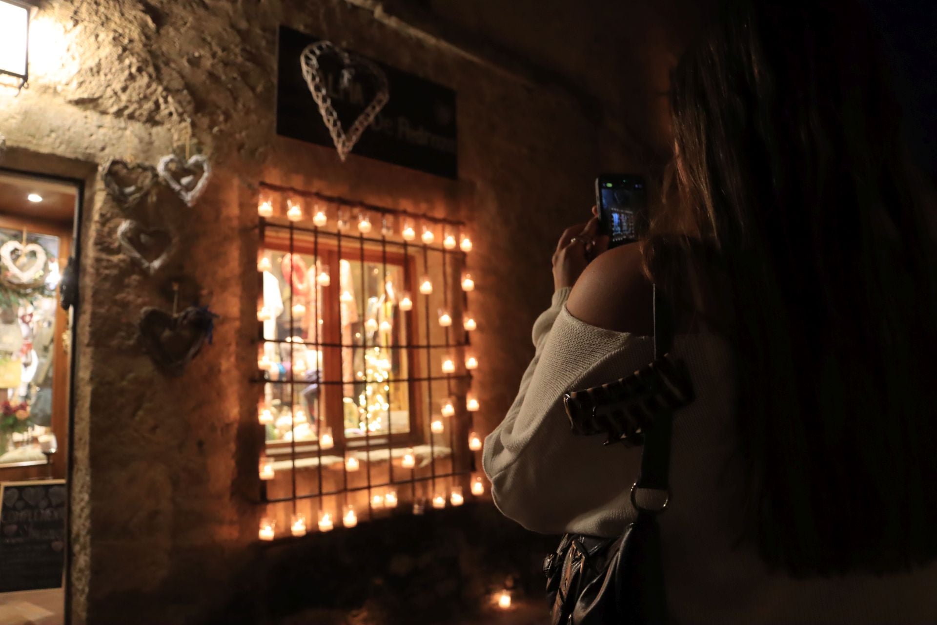 La noche de las velas en Pedraza, en imágenes