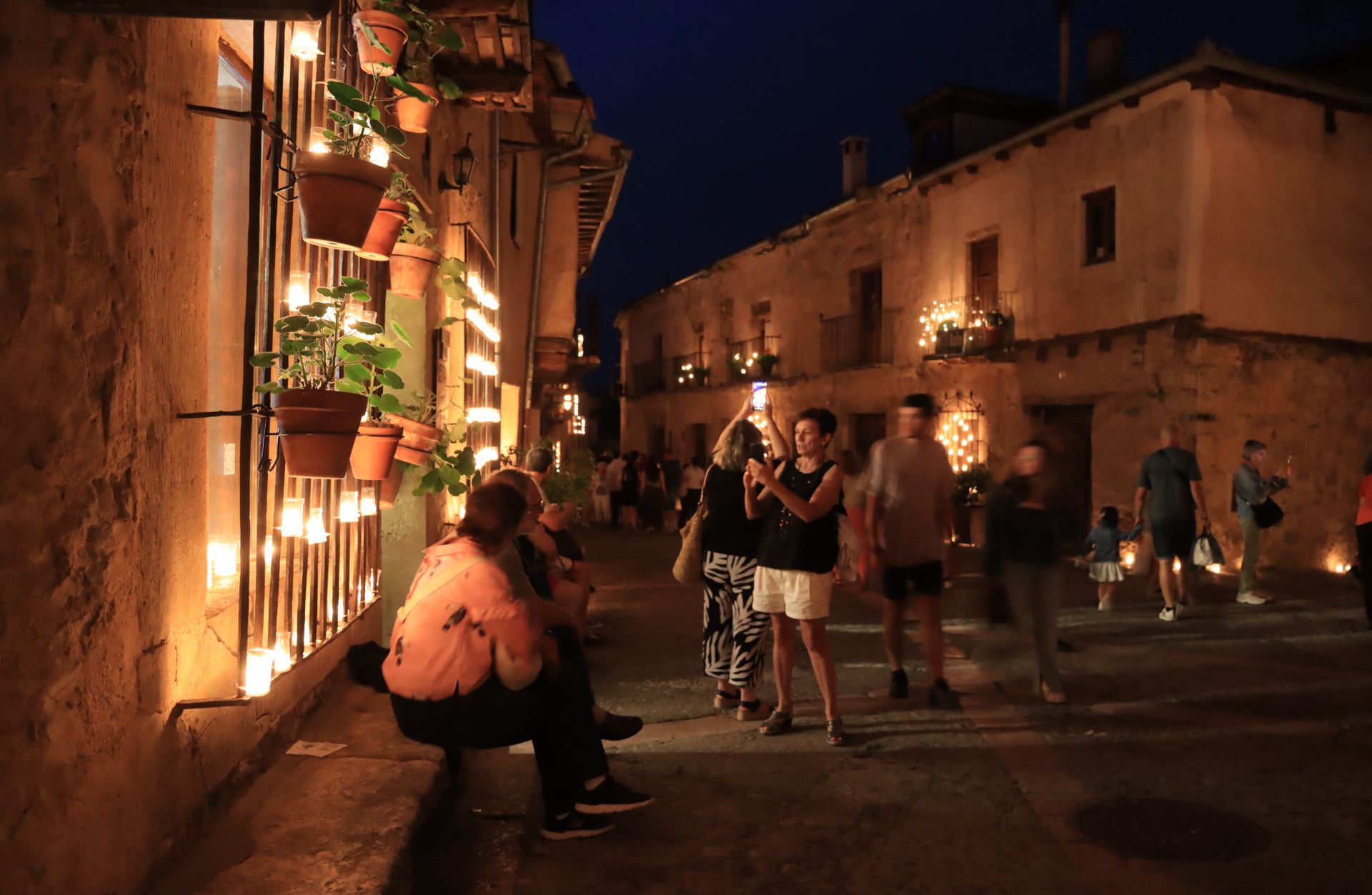 La noche de las velas en Pedraza, en imágenes