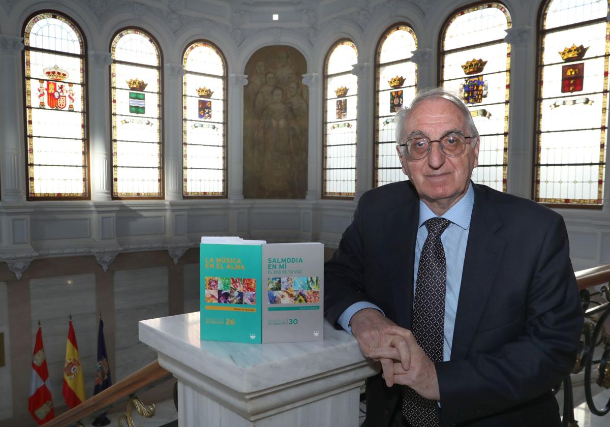 Miguel de Santiago, el pasado mes de mayo en la Diputación al presentar sus últimos libros.