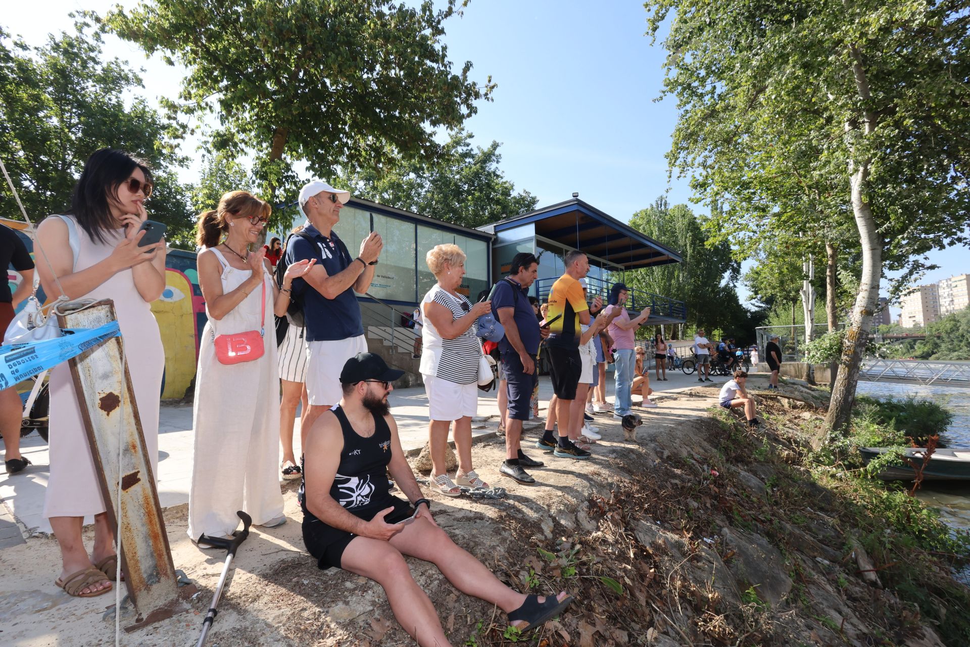 Doscientos atletas prueban su resistencia en la XXVII edición del Triatlón Ciudad de Valladolid