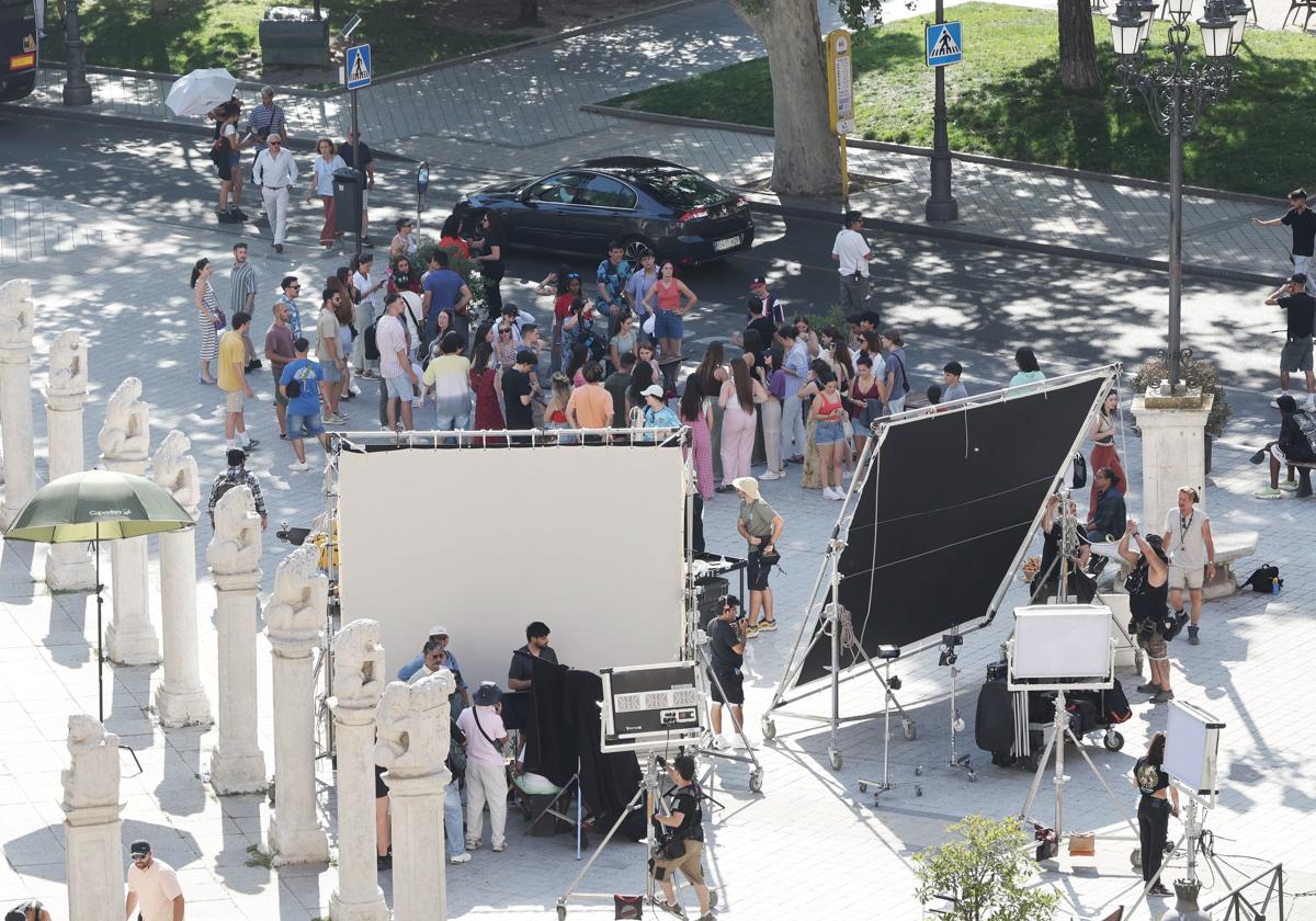Rodaje de la película india 'Alpha' en la Plaza de la Universidad de Valladolid.