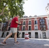 Fachada del hotel El Coloquio, en la plaza de la Universidad, integrado desde el 1 de julio bajo el paraguas de la cadena Eurostars.