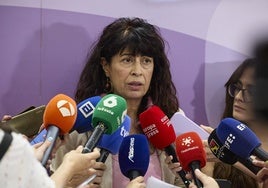 La ministra de Igualdad, Ana Redondo, ofrece declaraciones a los medios tras presidir ayer el Comité de Crisis del Ministerio de Igualdad.