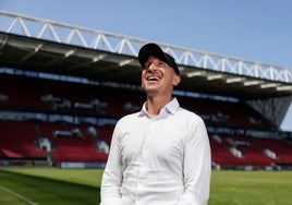 Gerhard Struber, nuevo entrenador del Bristol City, durante su presentación en el Ashton Gate Stadium