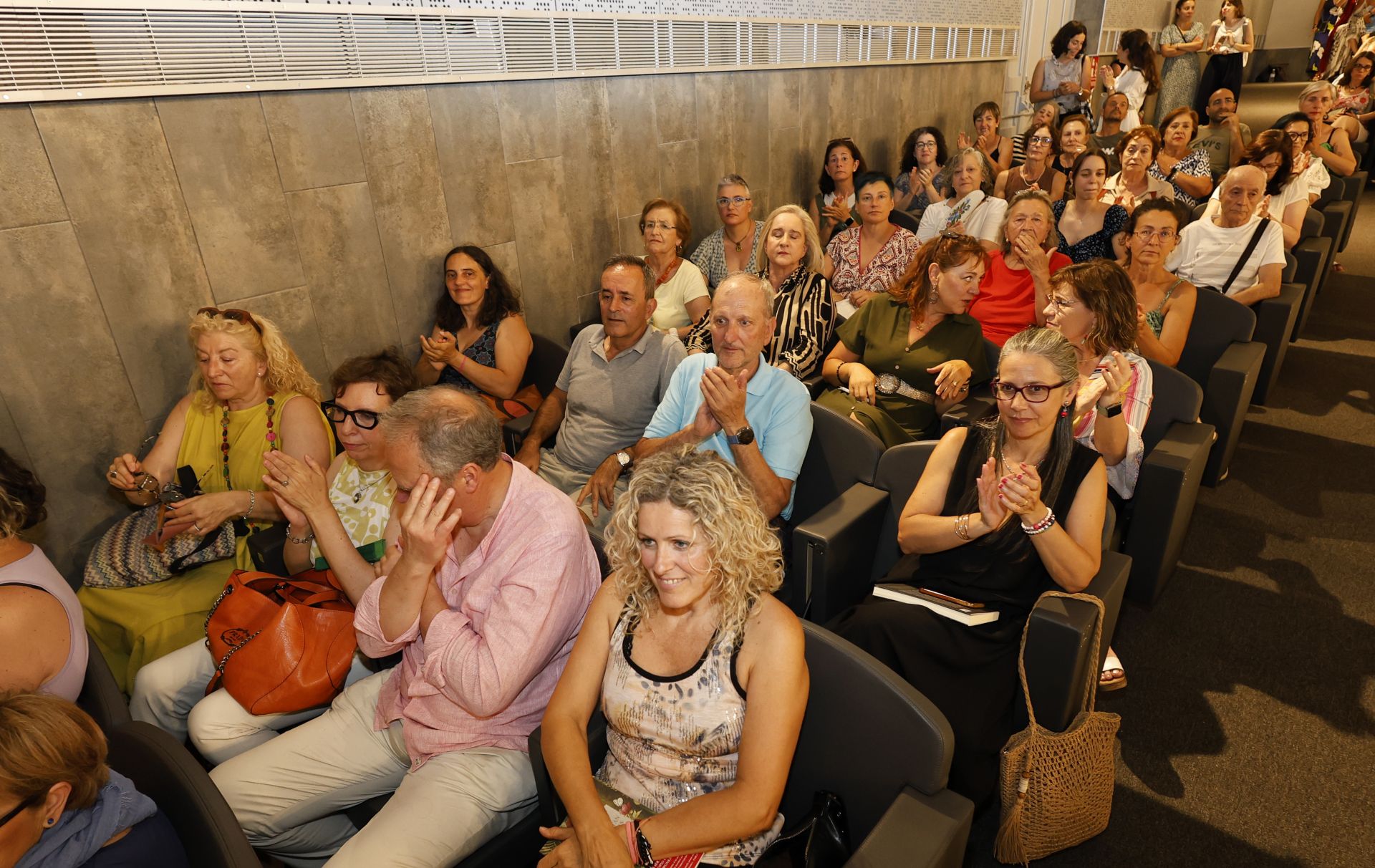 La neurocientífica Nazareth Castellanos abarrota el Centro Cultural de Palencia