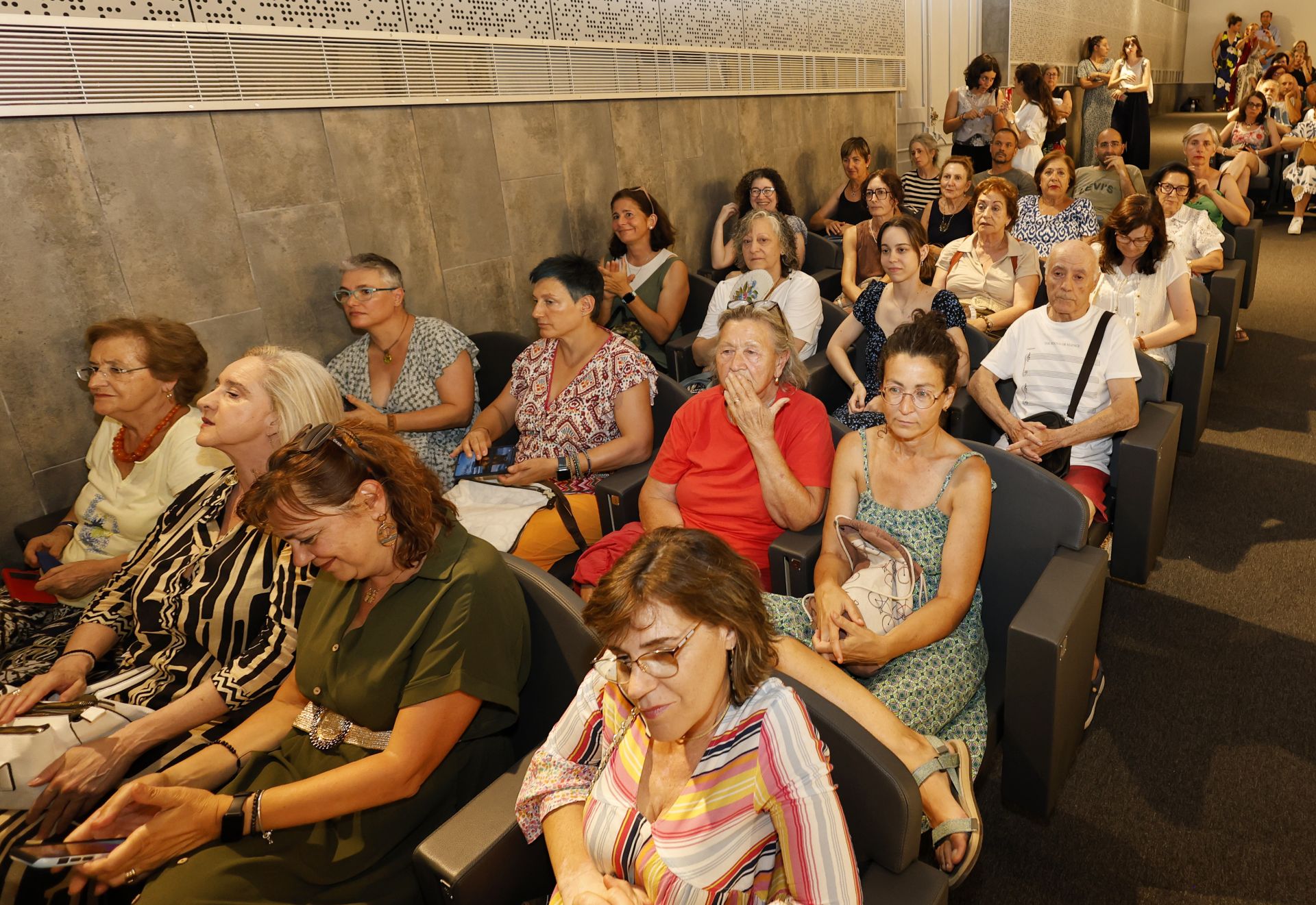 La neurocientífica Nazareth Castellanos abarrota el Centro Cultural de Palencia
