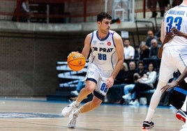 Pau Carreño, en su última temporada en el CB Prat.