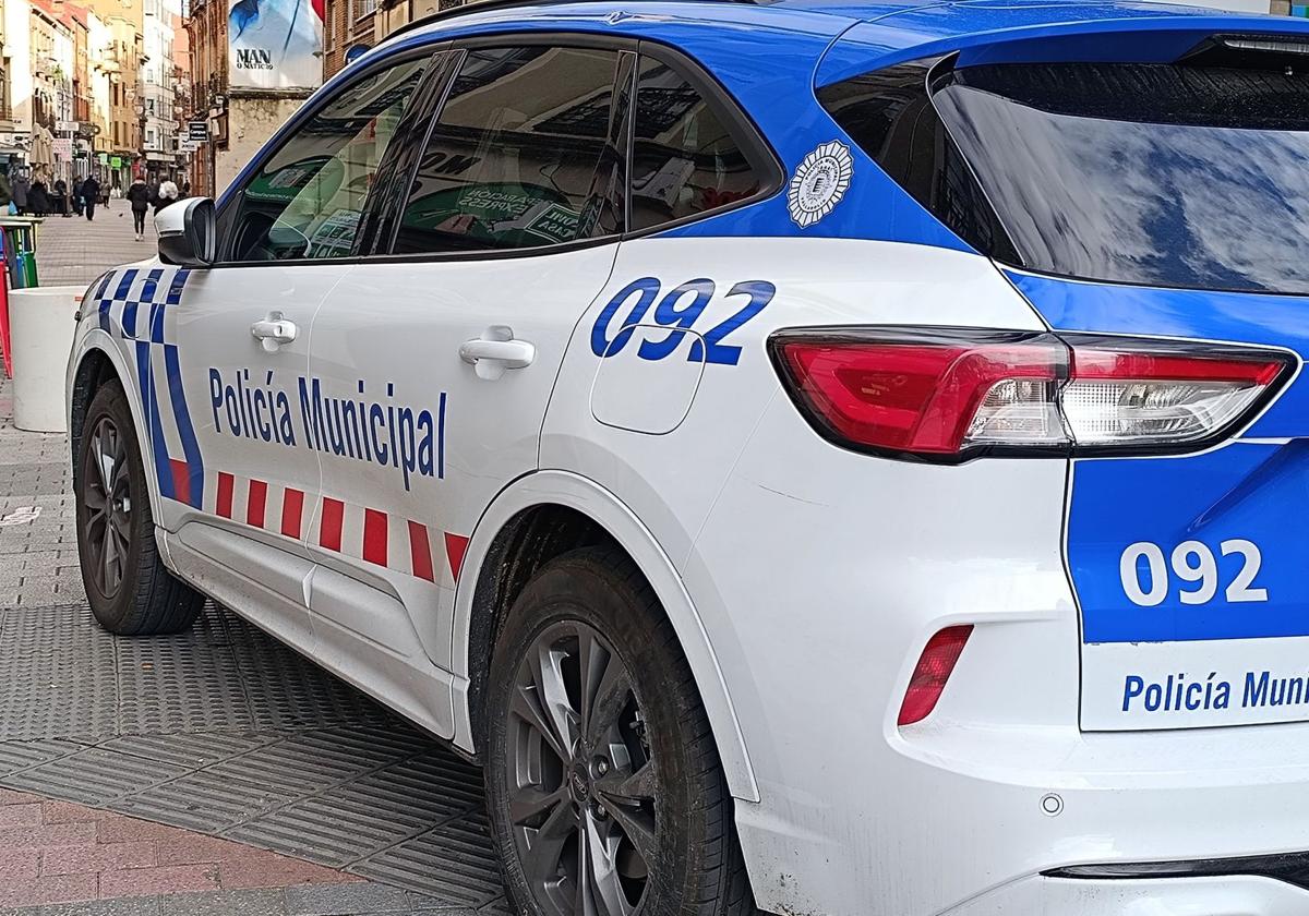 Imagen de archivo de un vehículo de la Policía Municipal de Valladolid.
