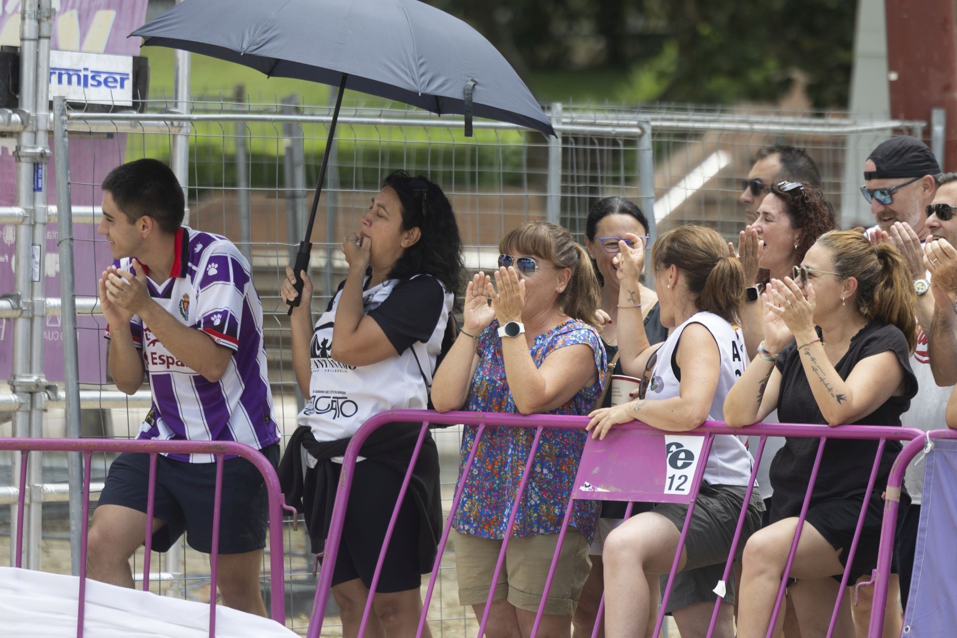 Ambiente veraniego en el torneo de balonmano playa en Valladolid