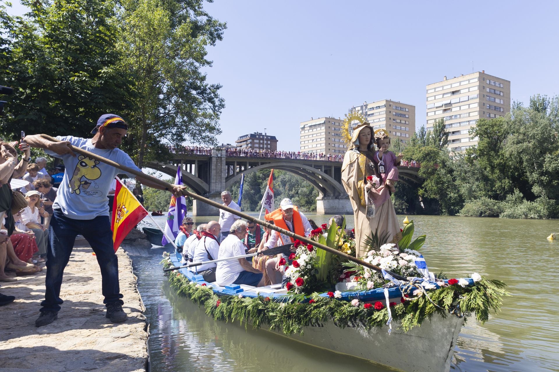 Las mejores imágenes de la procesión de la Virgen del Carmen de Valladolid