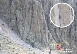 Momento del rescato del escalador herido en Gredos.