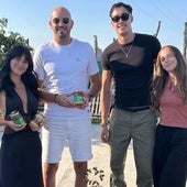Aitana y Plex visitan Tiedra