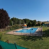 Las piscinas municipales son un punto de referencia durante el verano.