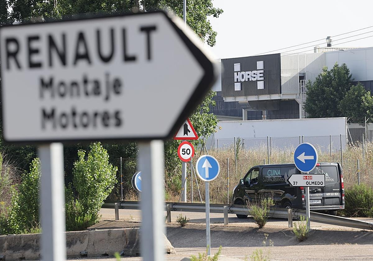 Carretera de acceso a Horse en Valladolid.