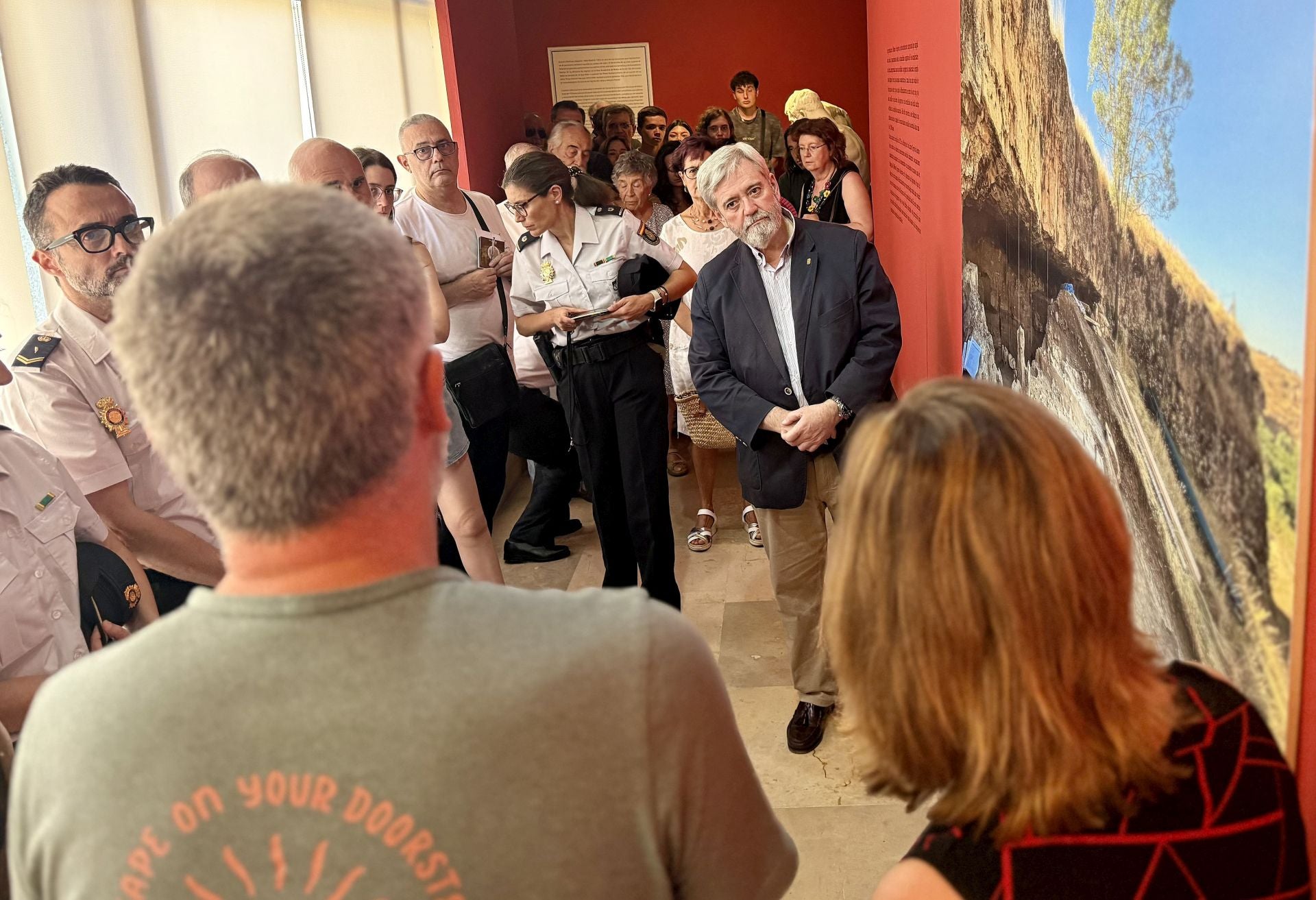 La exposición de la huella más antigua del mundo, en imágenes