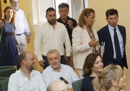 La directora general de Economía Social y Autónomos, Emma Fernández, accede a la presentación de Relevacyl en Palencia.